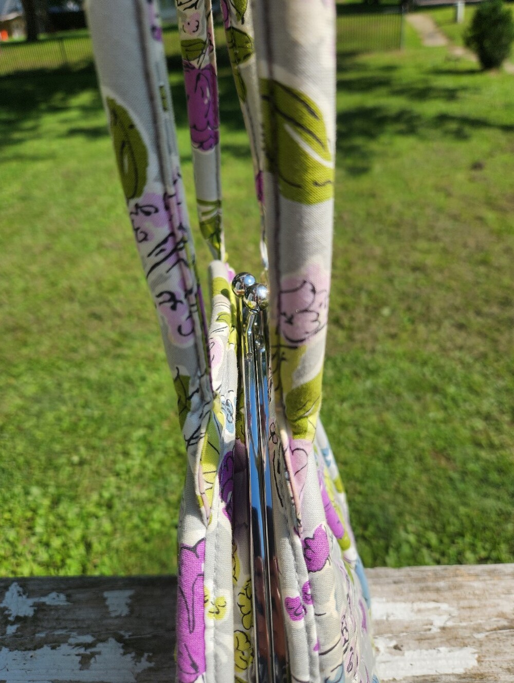 Vera Bradley Eloise satchel iin retired "Watercolor" floral print. Kiss Closure - Picture 8 of 14